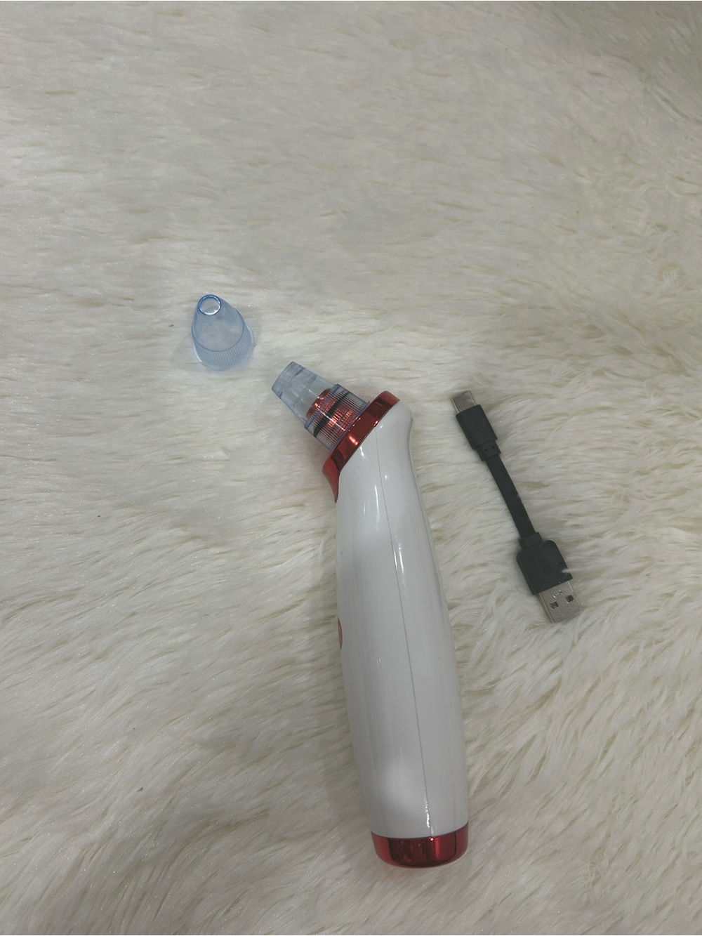 White & Red Pore Vacuum Blackhead Remover - Rechargeable